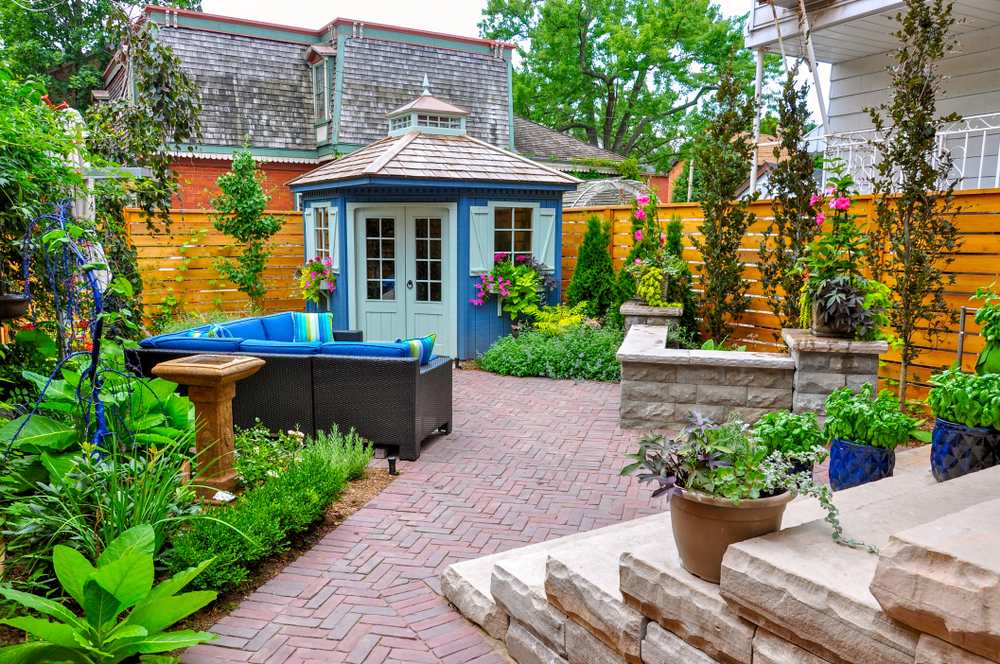 Considerations When Choosing the Best Hardscape Materials for Your Yard